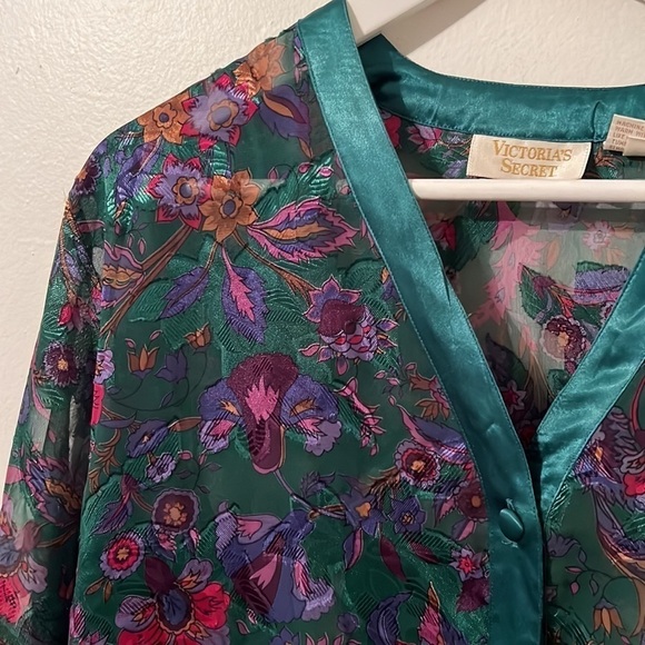 Vintage Gold Label VS Green Floral Sheer Oversized Night Shirt. Size P/S - Picture 8 of 9